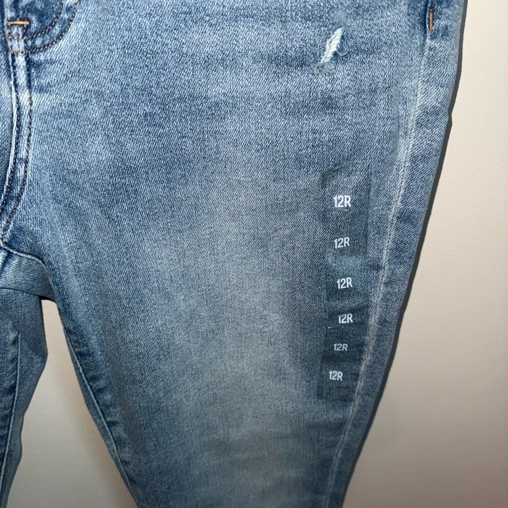 NWT Express Women’s Mid Rise Blue Jeans with metal buckles size 12 - Picture 4 of 6